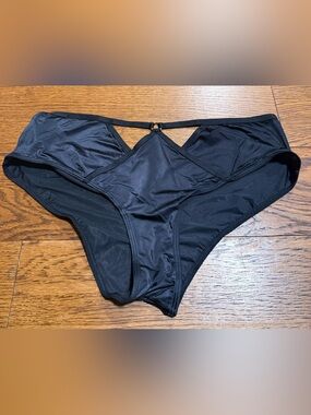 Victoria's Secret Women’s Very Sexy Cheeky Panty Black Strappy Size XL NWT
